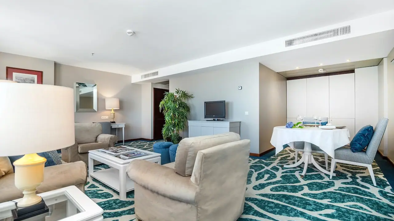 Holiday Inn Porto Gaia